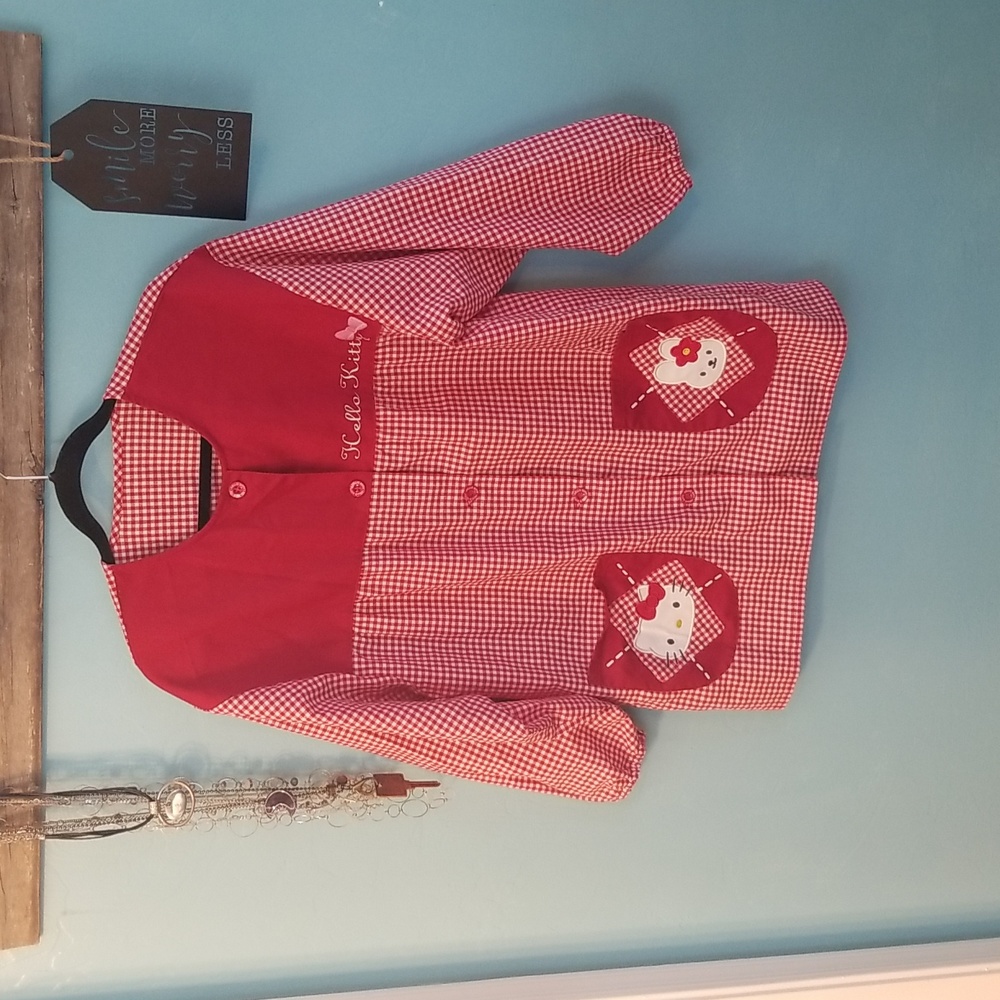 NWOT Hello Kitty button up Smock SZ XL
